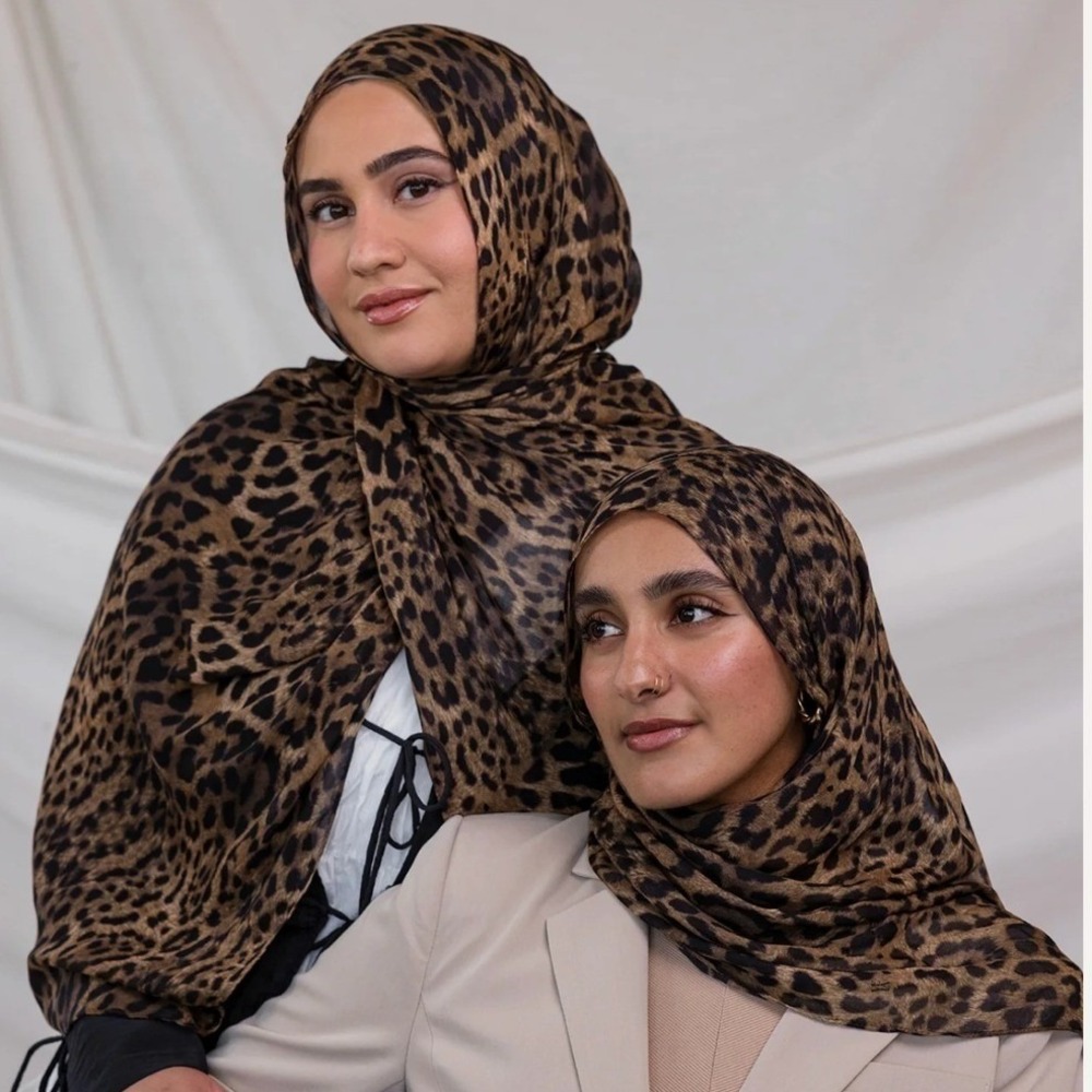 Vela Leopard Hijab Scarf Mini Size 21" x 64" NWT Animal Print